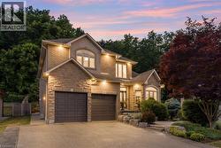 22 SHADELAND Crescent  Stoney Creek, ON L8G 4Y1