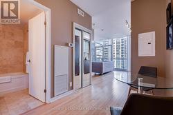 1807 - 14 YORK STREET  Toronto, ON M5J 0A6