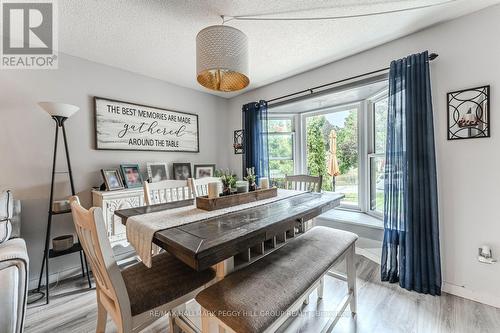 69 Fox Run, Barrie, ON - Indoor Photo Showing Dining Room