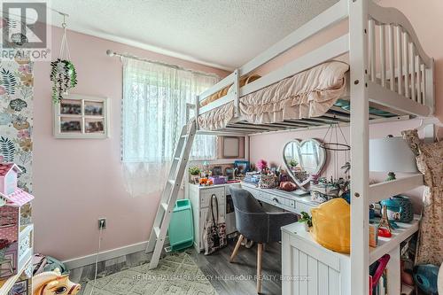 69 Fox Run, Barrie, ON - Indoor Photo Showing Other Room