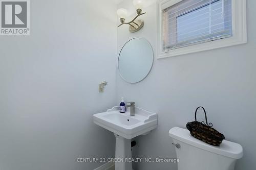 418 Chieftan Circle, Mississauga, ON - Indoor Photo Showing Bathroom
