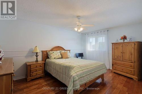 418 Chieftan Circle, Mississauga, ON - Indoor Photo Showing Bedroom