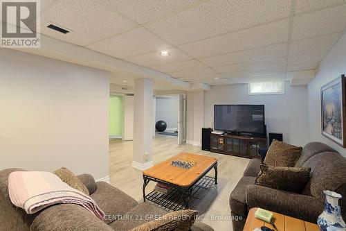 418 Chieftan Circle, Mississauga, ON - Indoor Photo Showing Other Room