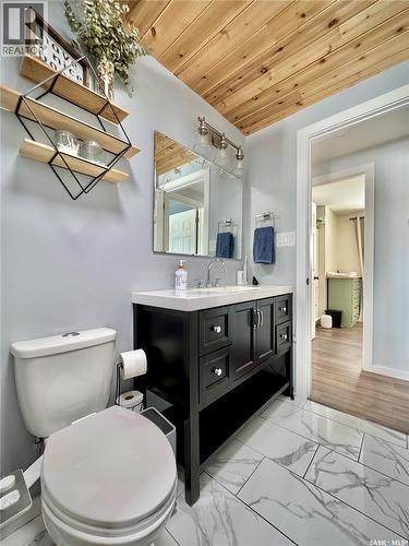 19 Hudson Bay, Esterhazy, SK - Indoor Photo Showing Bathroom