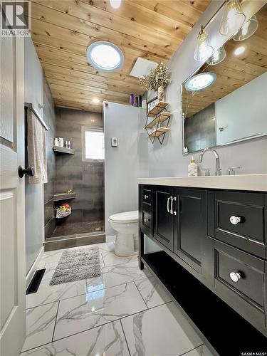 19 Hudson Bay, Esterhazy, SK - Indoor Photo Showing Bathroom