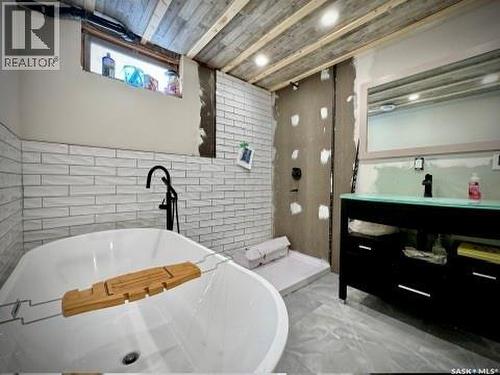 19 Hudson Bay, Esterhazy, SK - Indoor Photo Showing Bathroom