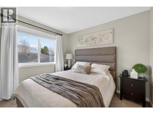 2081 11 Avenue Ne Unit# 9, Salmon Arm, BC - Indoor Photo Showing Bedroom
