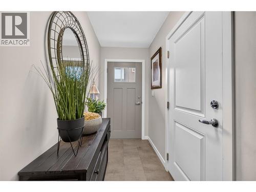 2081 11 Avenue Ne Unit# 9, Salmon Arm, BC - Indoor Photo Showing Other Room
