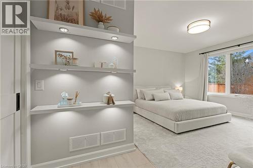 27 Maple Leaf Avenue S, Ridgeway, ON - Indoor Photo Showing Bedroom