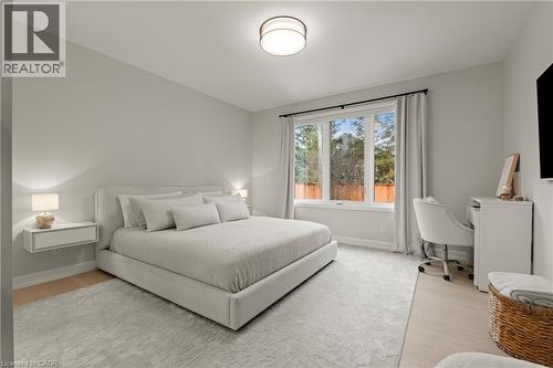 27 Maple Leaf Avenue S, Ridgeway, ON - Indoor Photo Showing Bedroom