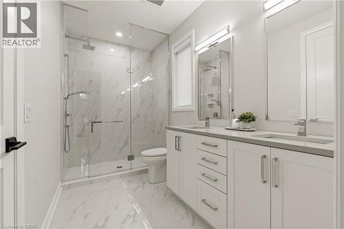 27 Maple Leaf Avenue S, Ridgeway, ON - Indoor Photo Showing Bathroom