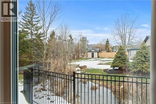 27 Maple Leaf Avenue S, Ridgeway, ON - Outdoor