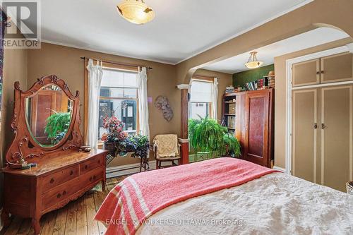 88 Pinhey Street, Ottawa, ON - Indoor Photo Showing Bedroom