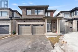 231 OSTERLEY WAY  Ottawa, ON K2S 2P3