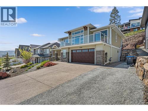 Lots of Parking(RV or boat) - 2600 Paramount Drive, West Kelowna, BC - Outdoor