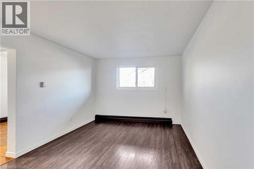 11 Olympic Drive Unit# 2, Kitchener, ON - Indoor Photo Showing Other Room