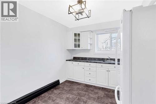 11 Olympic Drive Unit# 2, Kitchener, ON - Indoor Photo Showing Other Room