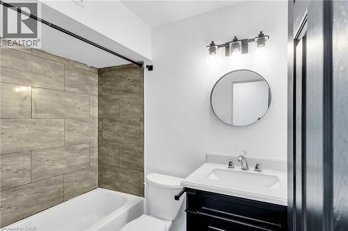 11 Olympic Drive Unit# 2, Kitchener, ON - Indoor Photo Showing Bathroom
