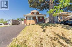 35 HARTZEL Road  St. Catharines, ON L2P 1M4