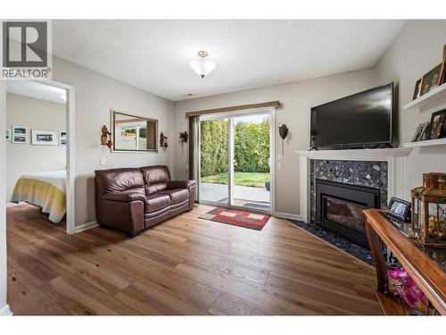3400 Wilson Street Unit# 147, Penticton, BC - Indoor Photo Showing Living Room With Fireplace