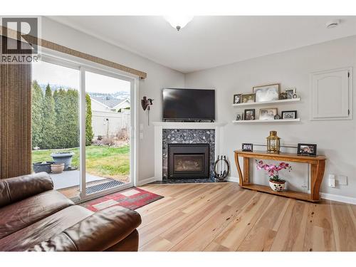3400 Wilson Street Unit# 147, Penticton, BC - Indoor Photo Showing Living Room With Fireplace