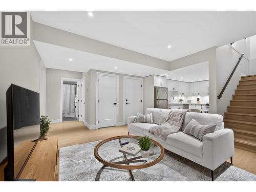 451 Vision Court, Kelowna, BC - Indoor Photo Showing Bathroom