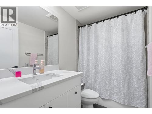 suite bathroom - 451 Vision Court, Kelowna, BC - Indoor Photo Showing Bathroom