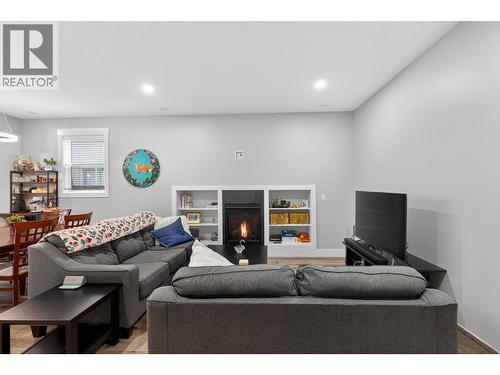 1930 Ethel Street, Kelowna, BC - Indoor