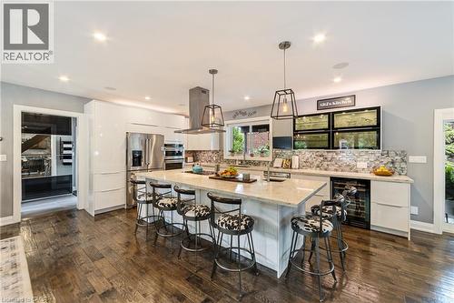 535 Locust Street, Burlington, ON - Indoor Photo Showing Kitchen With Upgraded Kitchen
