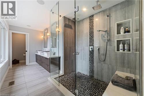 535 Locust Street, Burlington, ON - Indoor Photo Showing Bathroom