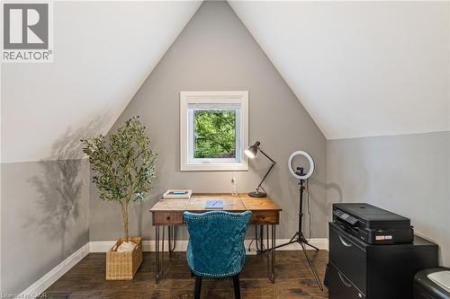 535 Locust Street, Burlington, ON - Indoor