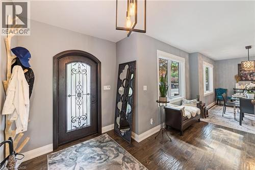 535 Locust Street, Burlington, ON - Indoor