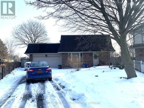 28 NORDIC COURT  Whitby (Lynde Creek), ON L1N 5N3