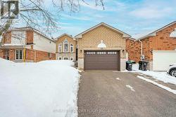 36 LESLIE AVENUE  Barrie, ON L4N 9N9