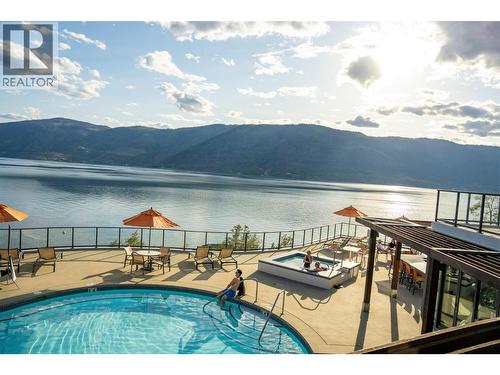 lakeside pool - 46 Beacon Hill Drive, Lake Country, BC 
