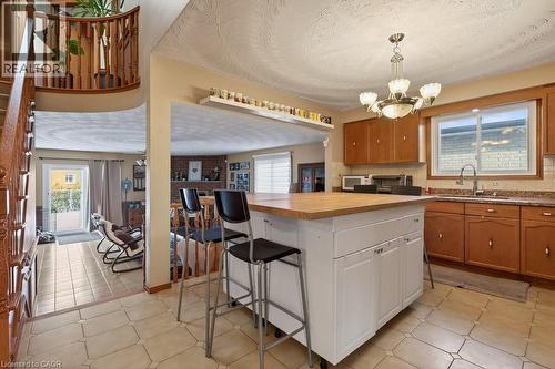 42 Lasila Court, Hamilton, ON - Indoor Photo Showing Kitchen