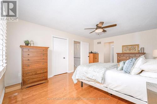 3 Woodlawn Court, Whitby (Blue Grass Meadows), ON - Indoor Photo Showing Bedroom