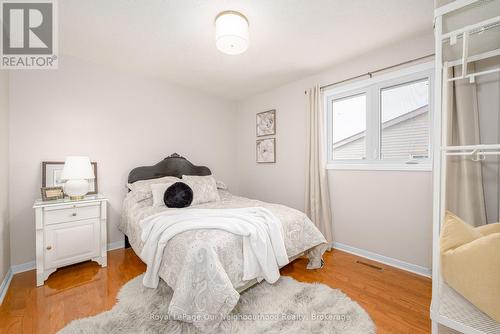3 Woodlawn Court, Whitby (Blue Grass Meadows), ON - Indoor Photo Showing Bedroom