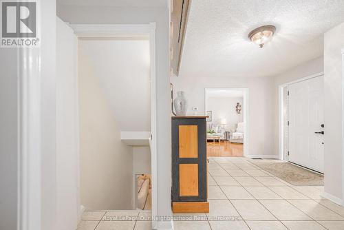 3 Woodlawn Court, Whitby (Blue Grass Meadows), ON - Indoor Photo Showing Other Room