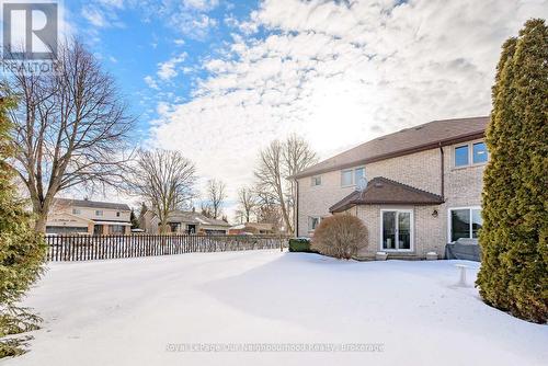 3 Woodlawn Court, Whitby (Blue Grass Meadows), ON - Outdoor