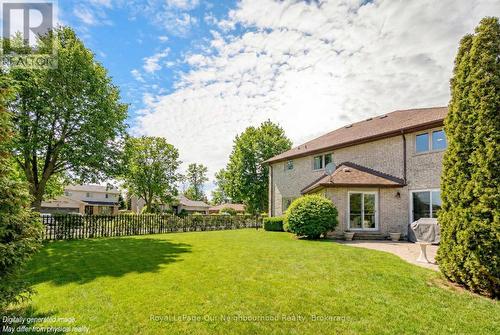 3 Woodlawn Court, Whitby (Blue Grass Meadows), ON - Outdoor