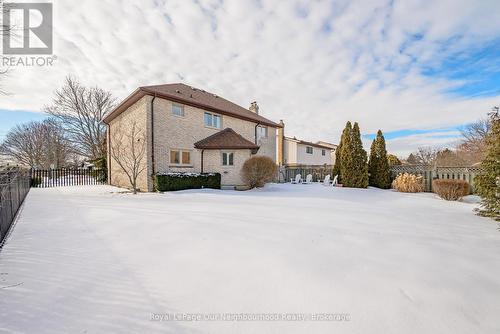 3 Woodlawn Court, Whitby (Blue Grass Meadows), ON - Outdoor