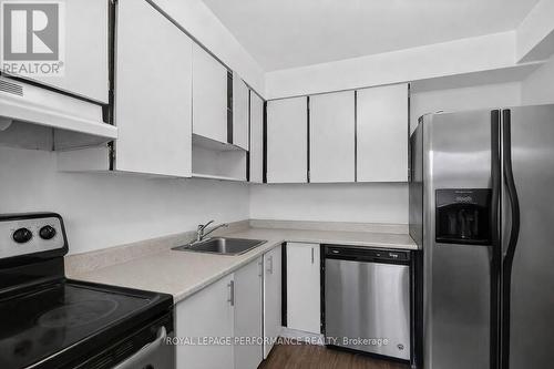 9 - 3064 Olympic Way, Ottawa, ON - Indoor Photo Showing Kitchen