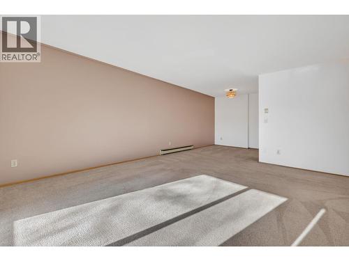3180 De Montreuil Court Unit# 307, Kelowna, BC - Indoor Photo Showing Other Room