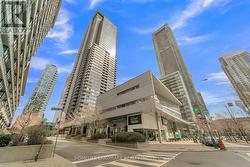 3511 - 25 TELEGRAM MEWS Toronto, ON M5V 3Z1