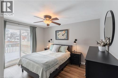 18 Linden Avenue, Brantford, ON - Indoor Photo Showing Bedroom