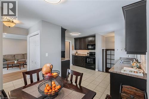 18 Linden Avenue, Brantford, ON - Indoor Photo Showing Other Room