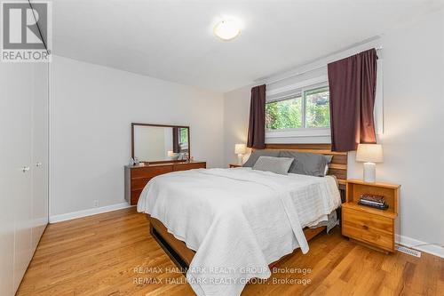 9 Newbury Avenue, Ottawa, ON - Indoor Photo Showing Bedroom