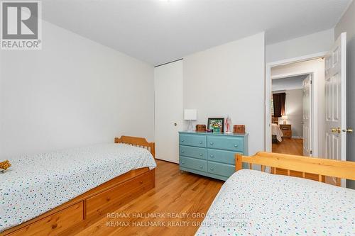 9 Newbury Avenue, Ottawa, ON - Indoor Photo Showing Bedroom