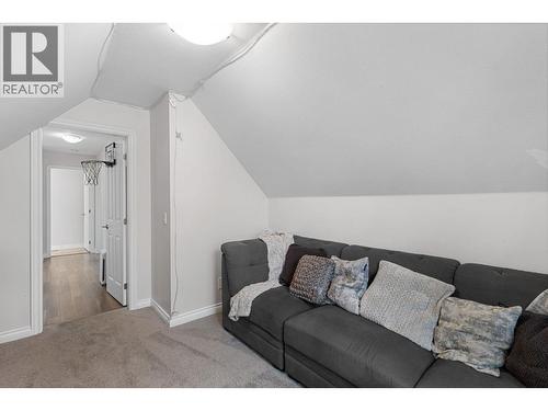 1879 Portland Avenue, Kelowna, BC - Indoor